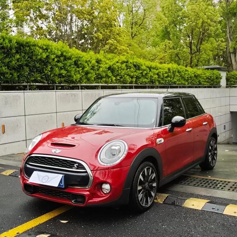 宝马迷你mini五门版报价(最新款宝马mini五门车配置图片价格？)