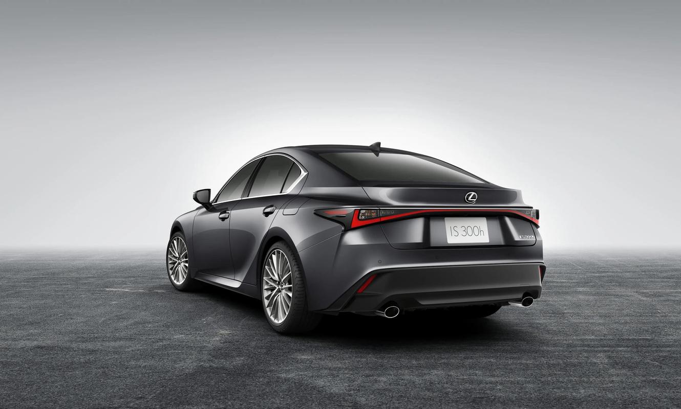 雷克萨斯is300h新款2021价格/雷克萨斯is3002019款价格